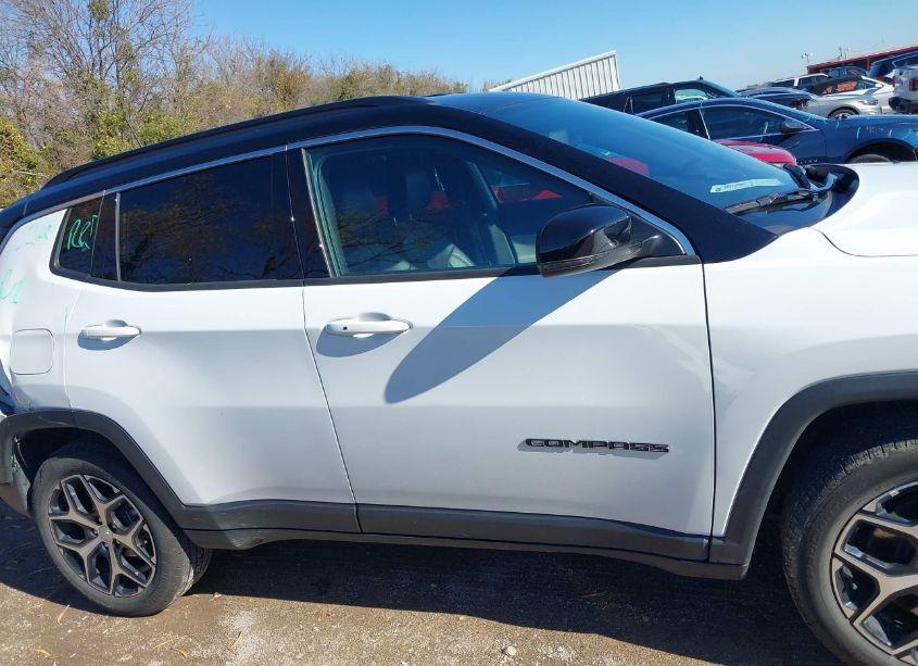 Photo 13 of 2024 Jeep Compass LIMITED 4X4 (VIN 3C4NJDCN6RT125408)