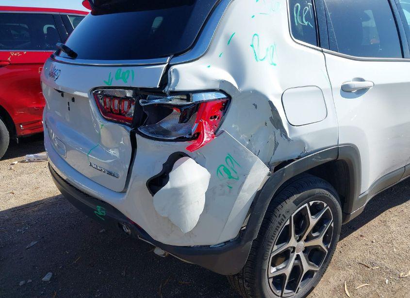 Photo 6 of 2024 Jeep Compass LIMITED 4X4 (VIN 3C4NJDCN6RT125408)