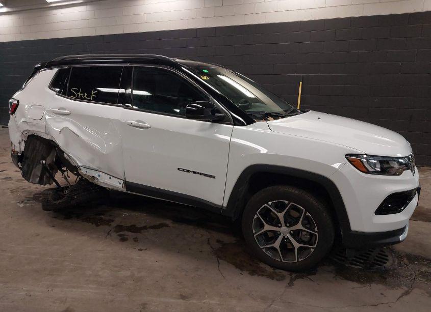 2024 Jeep Compass LIMITED 4X4 (VIN 3C4NJDCN6RT164869) main photo