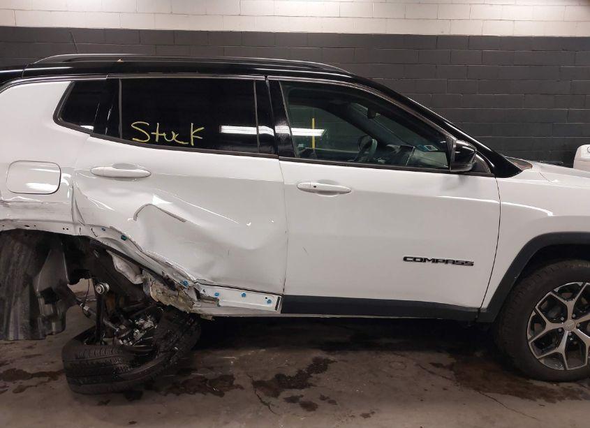 Photo 14 of 2024 Jeep Compass LIMITED 4X4 (VIN 3C4NJDCN6RT164869)