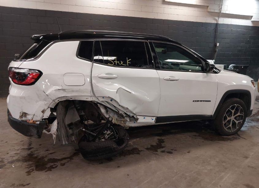 Photo 4 of 2024 Jeep Compass LIMITED 4X4 (VIN 3C4NJDCN6RT164869)