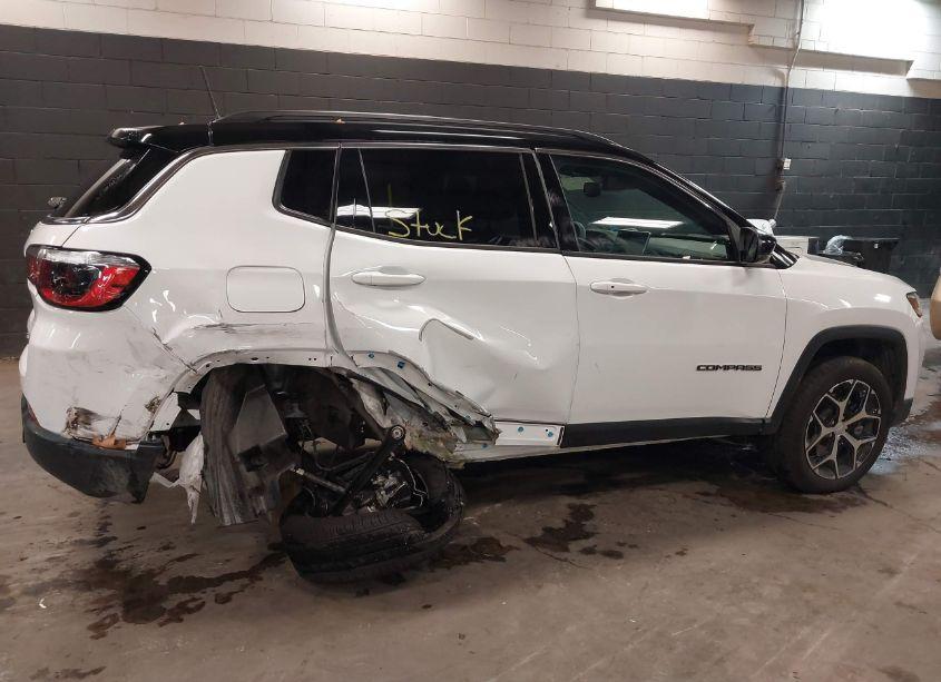 Photo 6 of 2024 Jeep Compass LIMITED 4X4 (VIN 3C4NJDCN6RT164869)