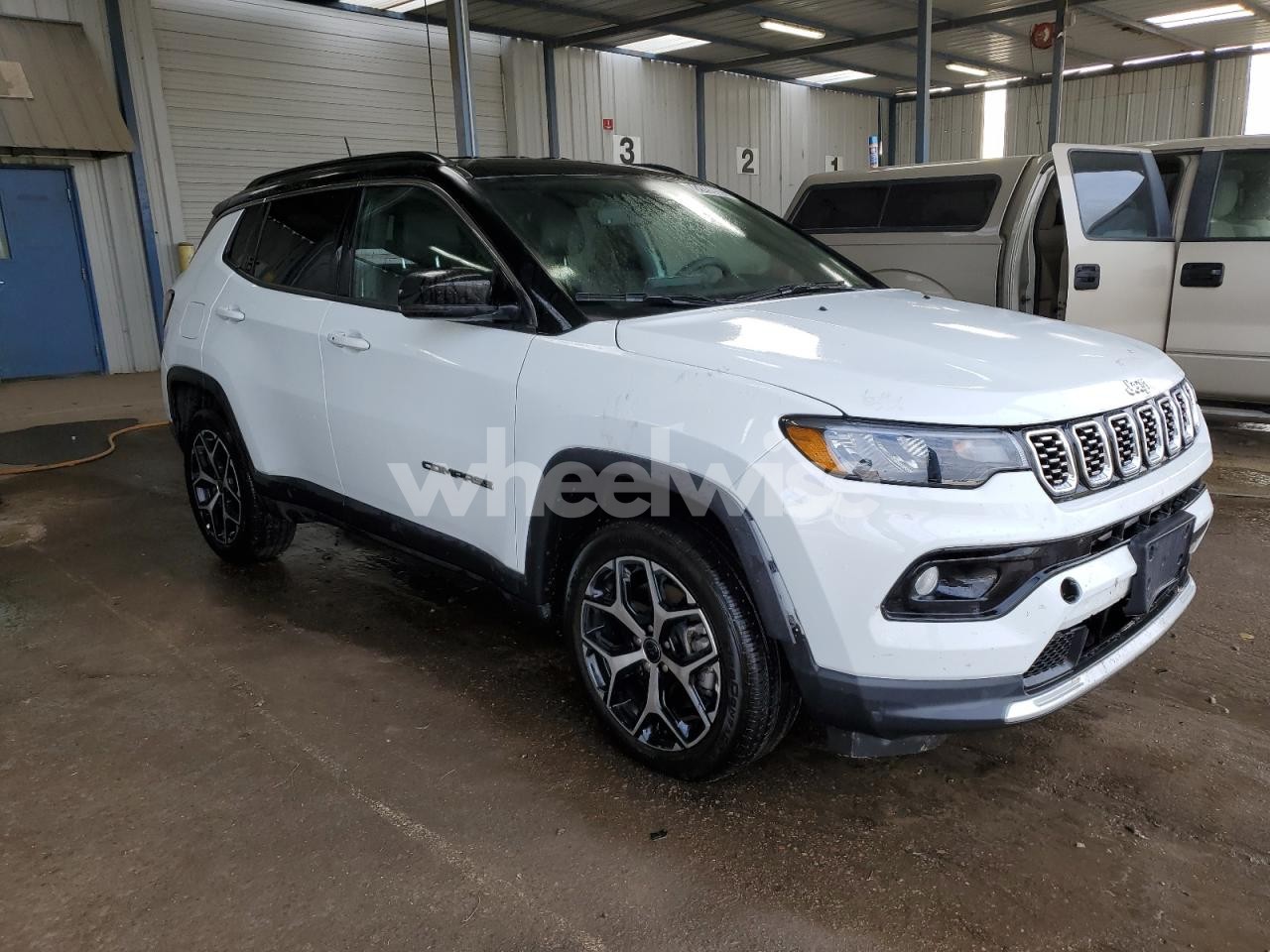 Photo 4 of 2025 JEEP COMPASS LIMITED (VIN 3C4NJDCN6ST593547)