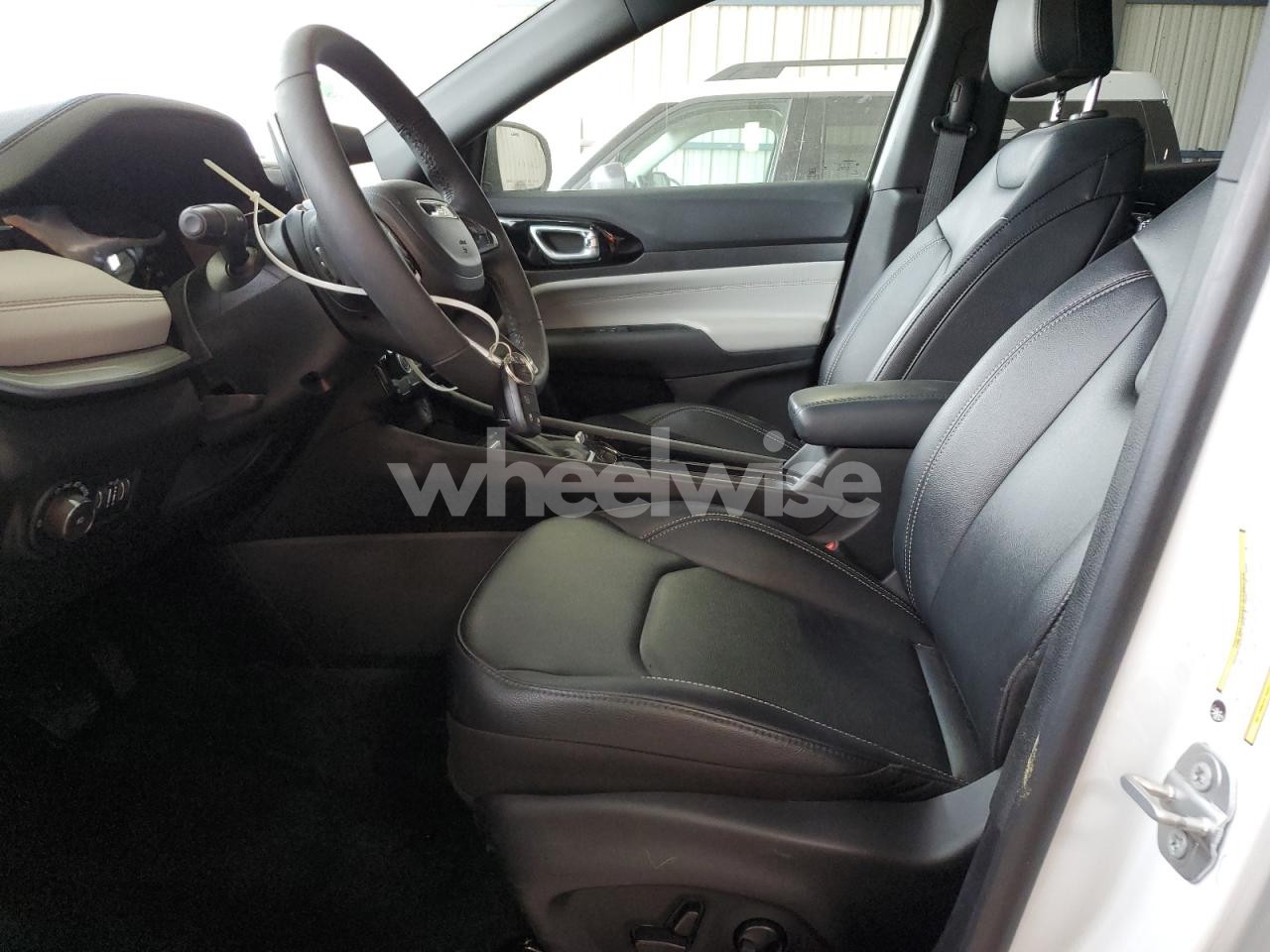 Photo 7 of 2025 JEEP COMPASS LIMITED (VIN 3C4NJDCN6ST593547)