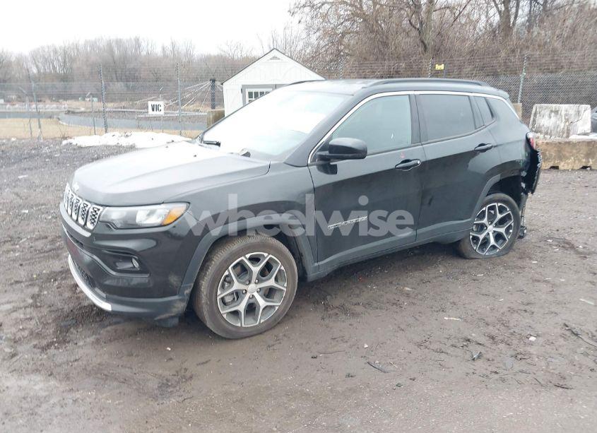 Photo 2 of 2024 Jeep Compass LIMITED 4X4 (VIN 3C4NJDCN7RT165156)