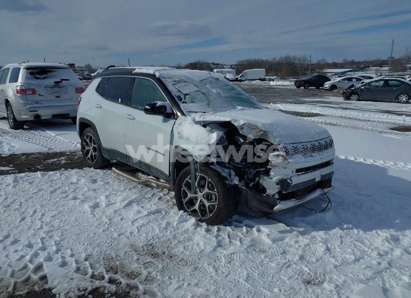 2024 Jeep Compass LIMITED 4X4 (VIN 3C4NJDCN8RT174058) main photo