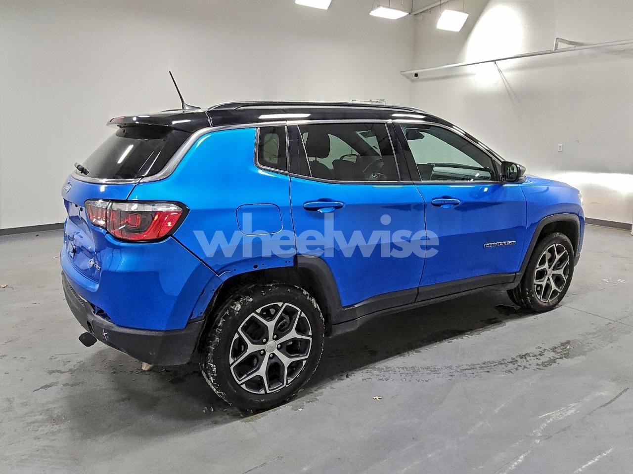 Photo 3 of 2024 JEEP COMPASS LIMITED (VIN 3C4NJDCN9RT134541)