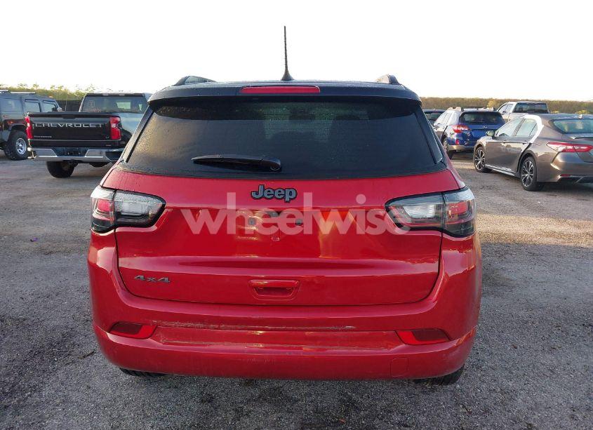 Photo 15 of 2024 Jeep Compass LIMITED 4X4 (VIN 3C4NJDCN9RT145698)