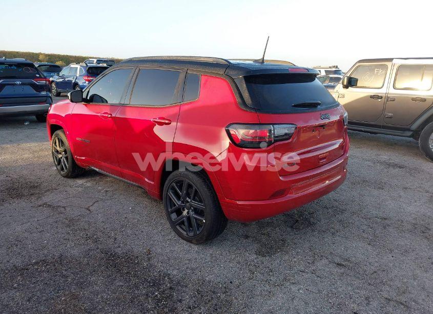 Photo 3 of 2024 Jeep Compass LIMITED 4X4 (VIN 3C4NJDCN9RT145698)