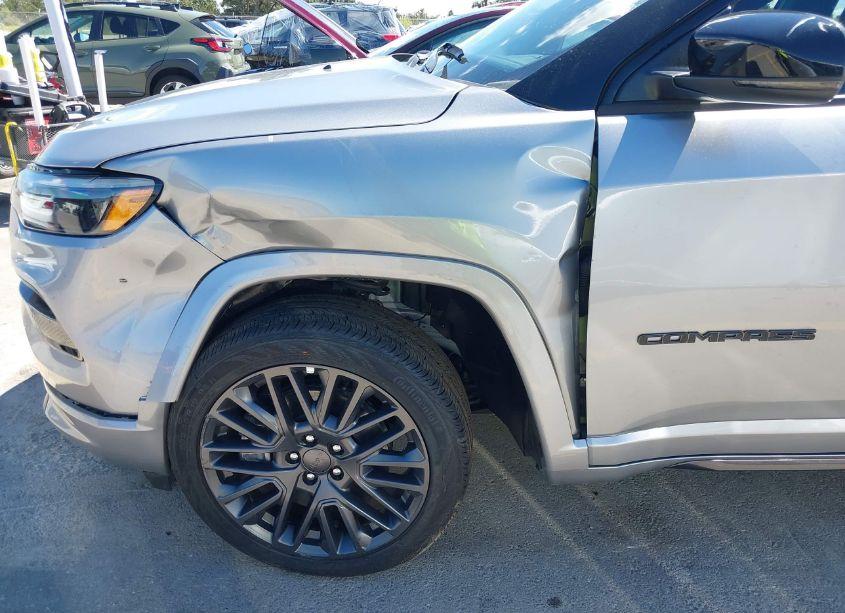 Photo 18 of 2024 Jeep Compass LIMITED 4X4 (VIN 3C4NJDCN9RT597599)