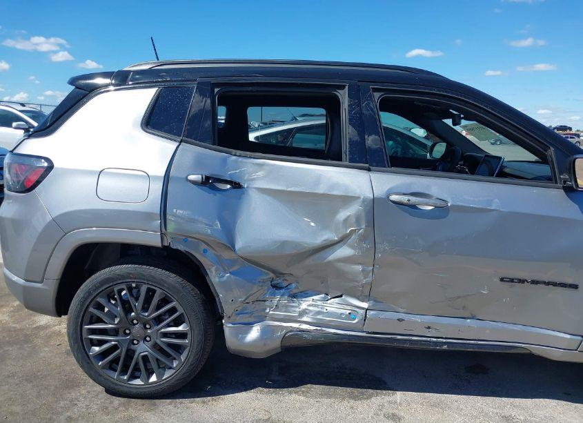 Photo 6 of 2024 Jeep Compass LIMITED 4X4 (VIN 3C4NJDCN9RT597599)