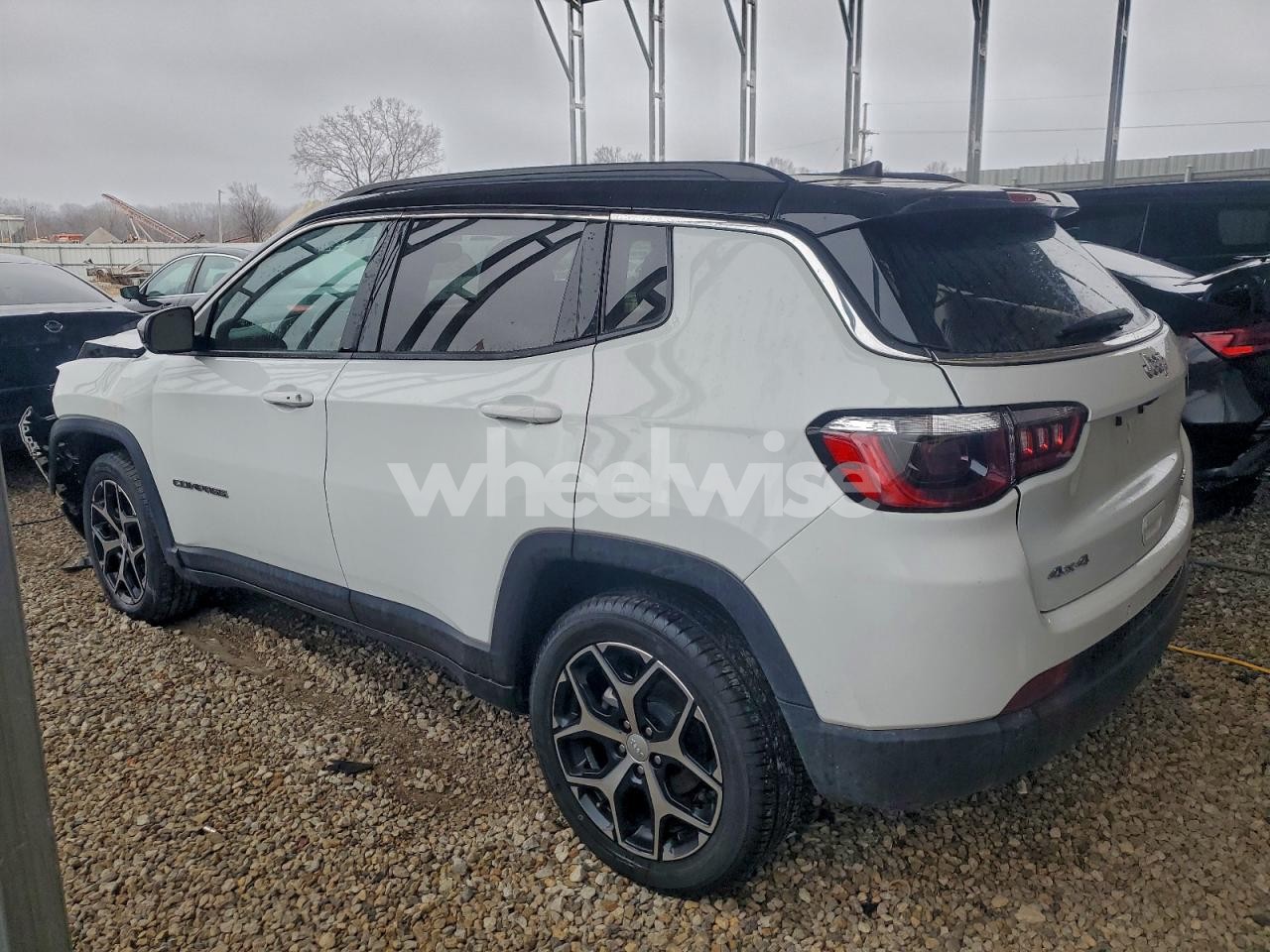 Photo 2 of 2024 JEEP COMPASS LIMITED (VIN 3C4NJDCN9RT610710)