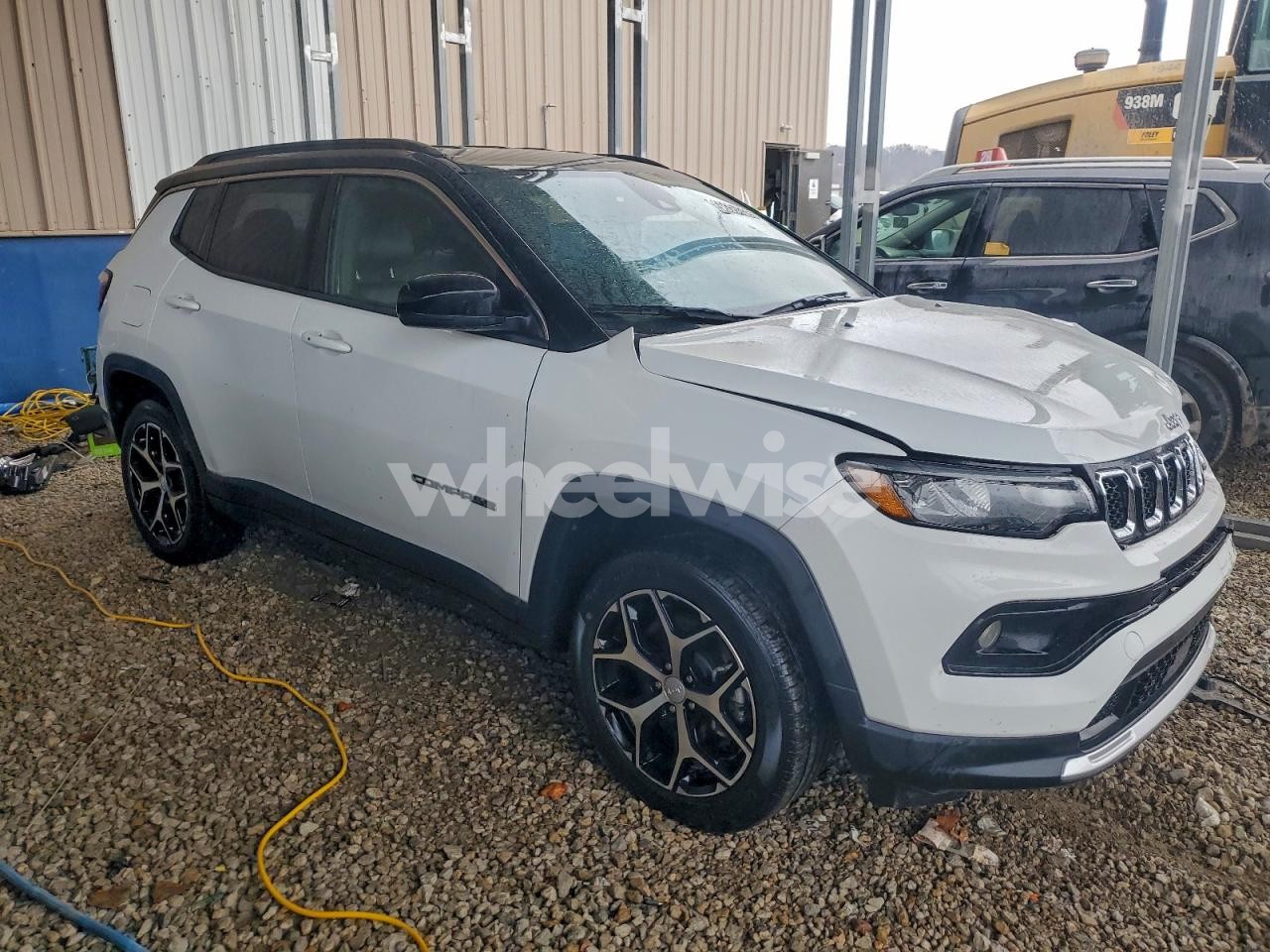 Photo 4 of 2024 JEEP COMPASS LIMITED (VIN 3C4NJDCN9RT610710)
