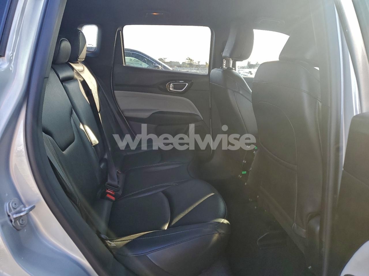 Photo 10 of 2025 JEEP COMPASS LIMITED (VIN 3C4NJDCN9ST507406)