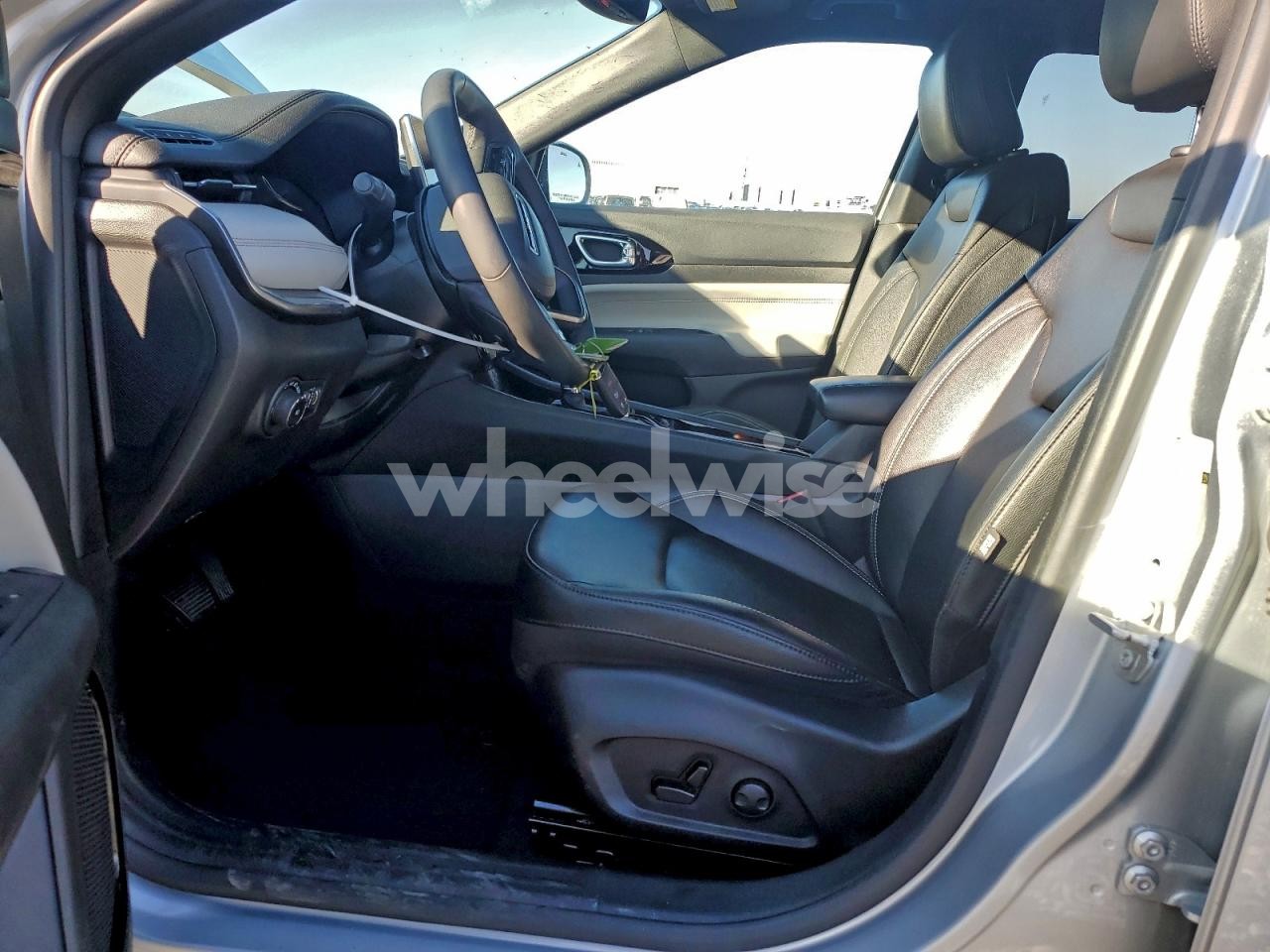 Photo 7 of 2025 JEEP COMPASS LIMITED (VIN 3C4NJDCN9ST507406)