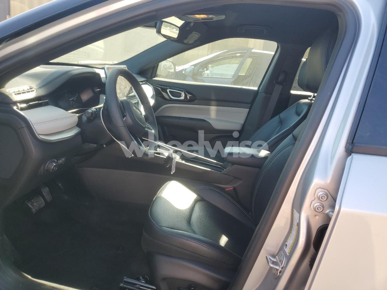 Photo 7 of 2025 JEEP COMPASS LIMITED (VIN 3C4NJDCN9ST602791)