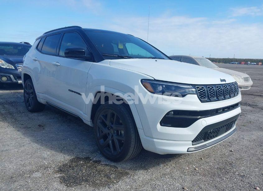 2024 Jeep Compass LIMITED 4X4 (VIN 3C4NJDCNXRT105162) main photo