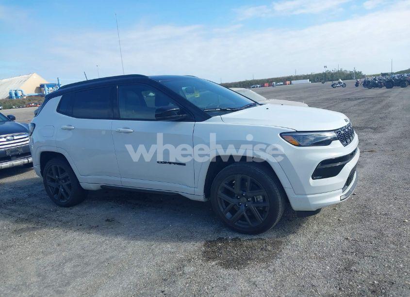 Photo 12 of 2024 Jeep Compass LIMITED 4X4 (VIN 3C4NJDCNXRT105162)