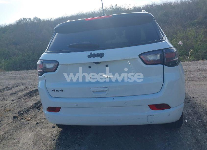 Photo 15 of 2024 Jeep Compass LIMITED 4X4 (VIN 3C4NJDCNXRT105162)