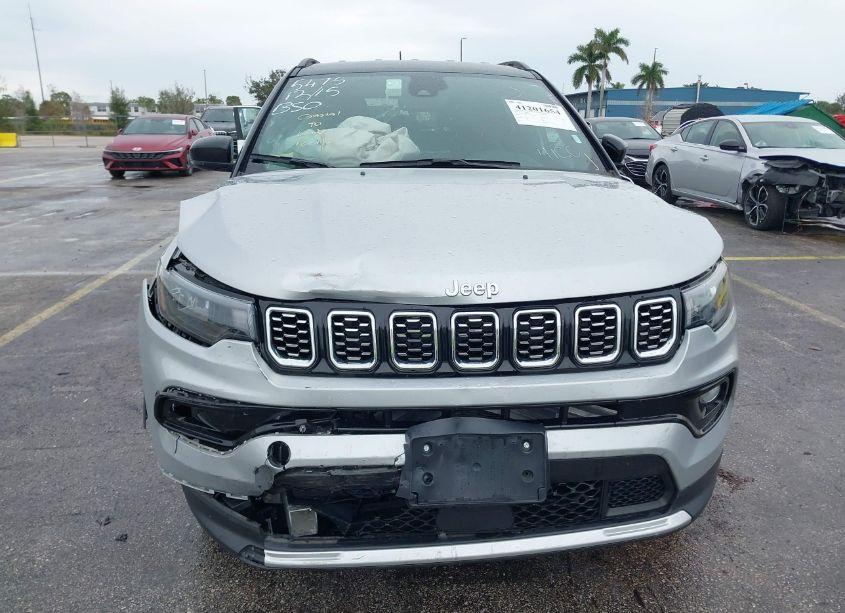 Photo 6 of 2024 Jeep Compass LIMITED 4X4 (VIN 3C4NJDCNXRT125475)