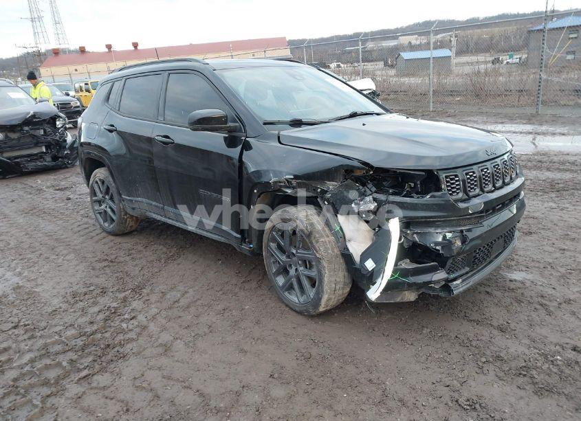 2024 Jeep Compass LIMITED 4X4 (VIN 3C4NJDCNXRT142941) main photo