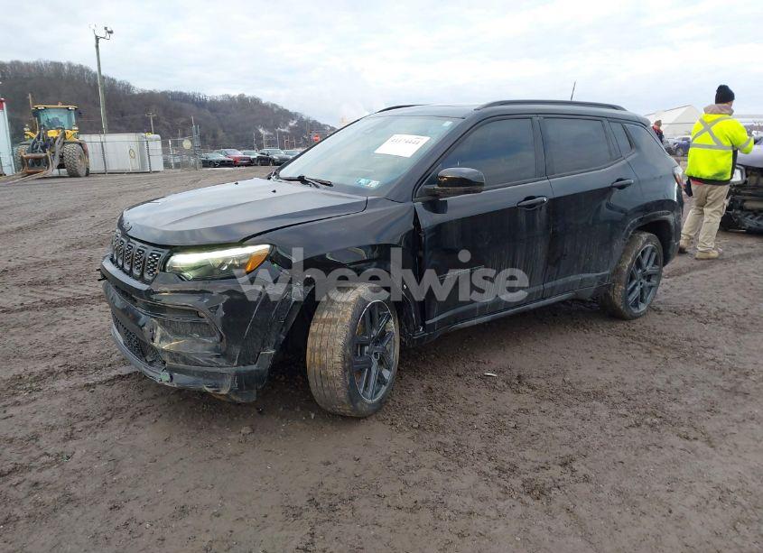 Photo 2 of 2024 Jeep Compass LIMITED 4X4 (VIN 3C4NJDCNXRT142941)