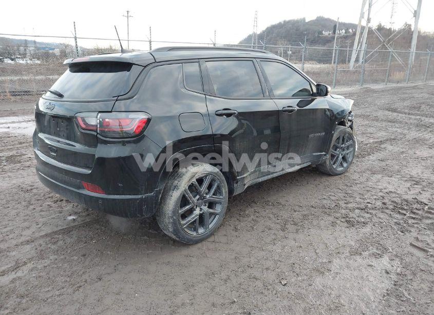 Photo 4 of 2024 Jeep Compass LIMITED 4X4 (VIN 3C4NJDCNXRT142941)