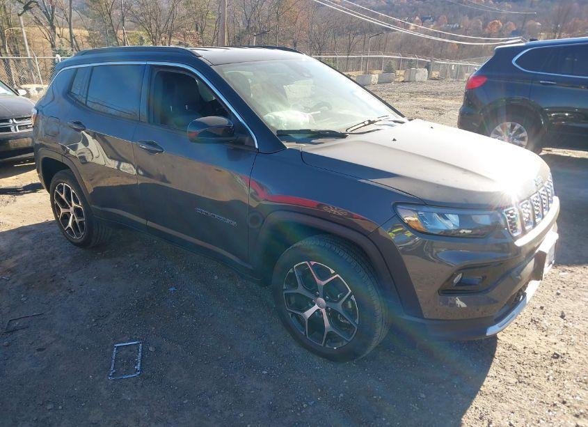 2024 Jeep Compass LIMITED 4X4 (VIN 3C4NJDCNXRT169413) main photo
