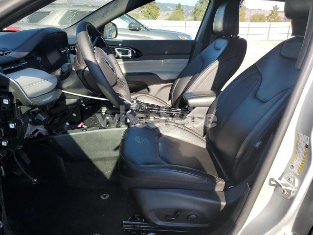 Photo 10 of 2025 JEEP COMPASS LIMITED (VIN 3C4NJDCNXST510637)