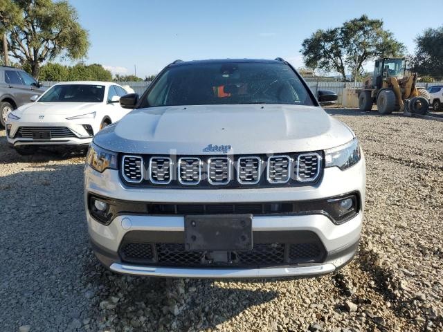 Photo 9 of 2025 JEEP COMPASS LIMITED (VIN 3C4NJDCNXST510637)