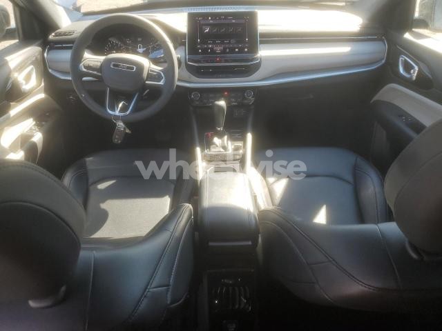 Photo 2 of 2025 JEEP COMPASS LIMITED (VIN 3C4NJDCNXST556713)