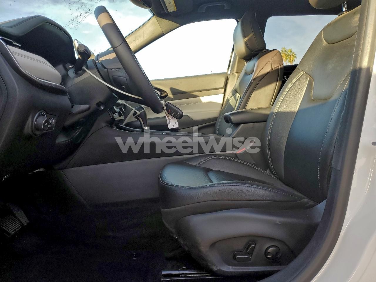 Photo 7 of 2025 JEEP COMPASS LIMITED (VIN 3C4NJDCNXST594765)