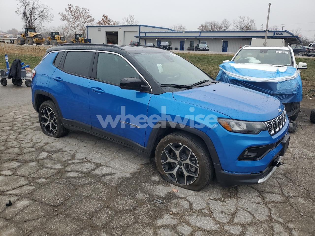 Photo 4 of 2025 JEEP COMPASS LIMITED (VIN 3C4NJDCNXST619051)