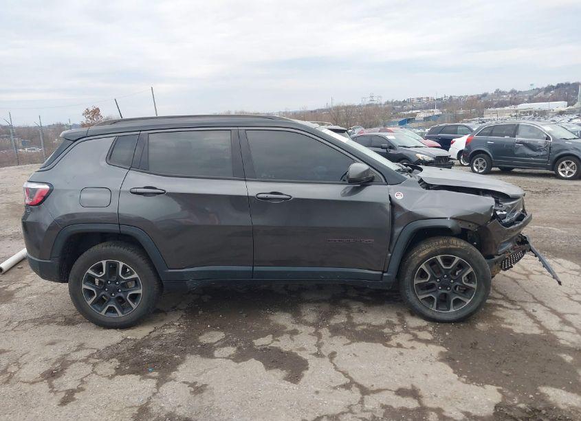 Photo 13 of 2019 Jeep Compass TRAILHAWK 4X4 (VIN 3C4NJDDB0KT627860)