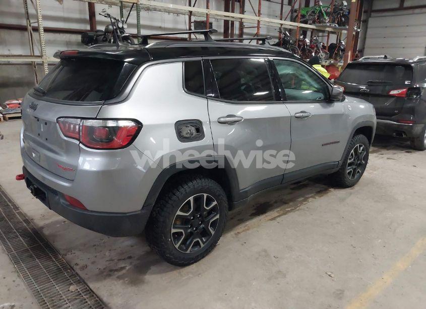 Photo 4 of 2019 Jeep Compass TRAILHAWK 4X4 (VIN 3C4NJDDB0KT712004)