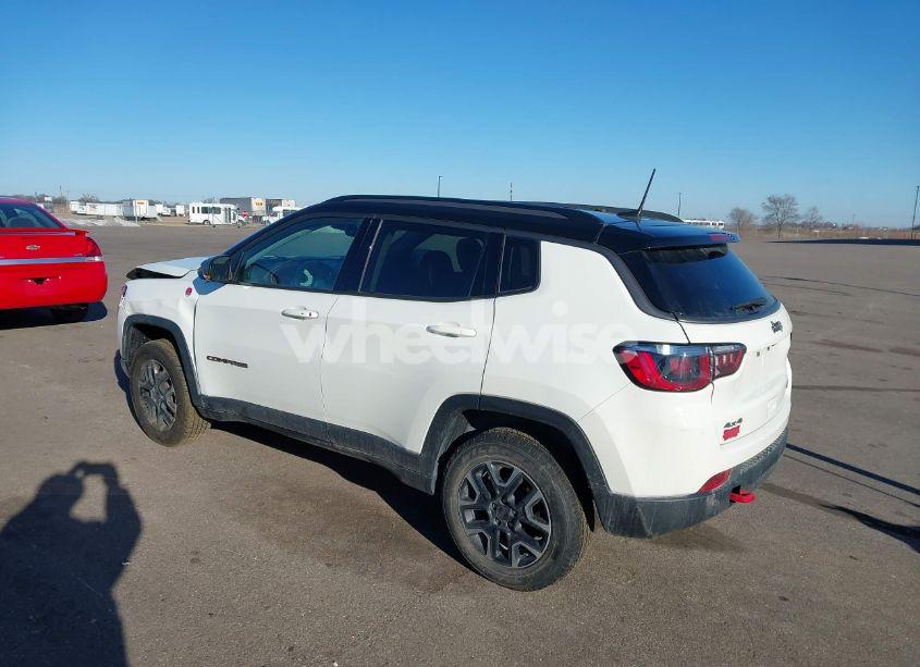 Photo 3 of 2019 Jeep Compass TRAILHAWK 4X4 (VIN 3C4NJDDB0KT733189)