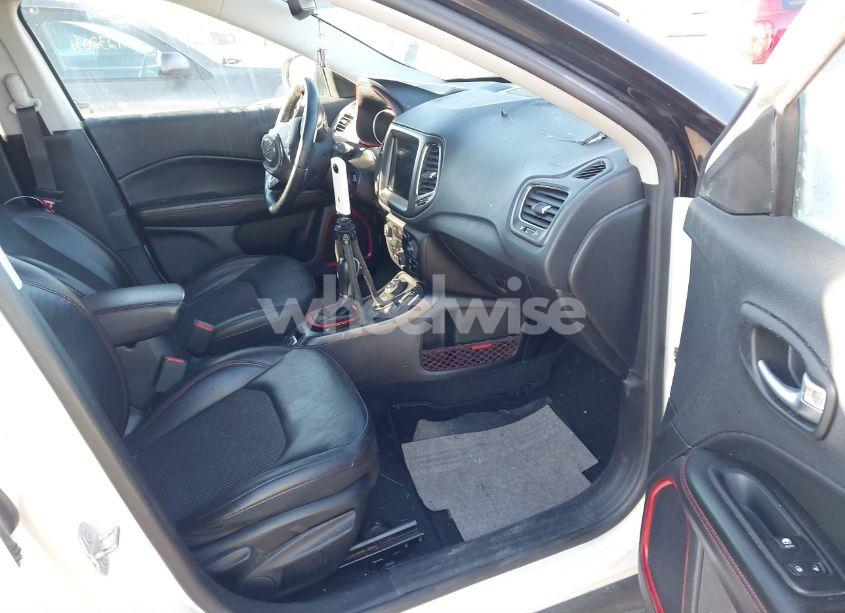 Photo 5 of 2019 Jeep Compass TRAILHAWK 4X4 (VIN 3C4NJDDB0KT733189)