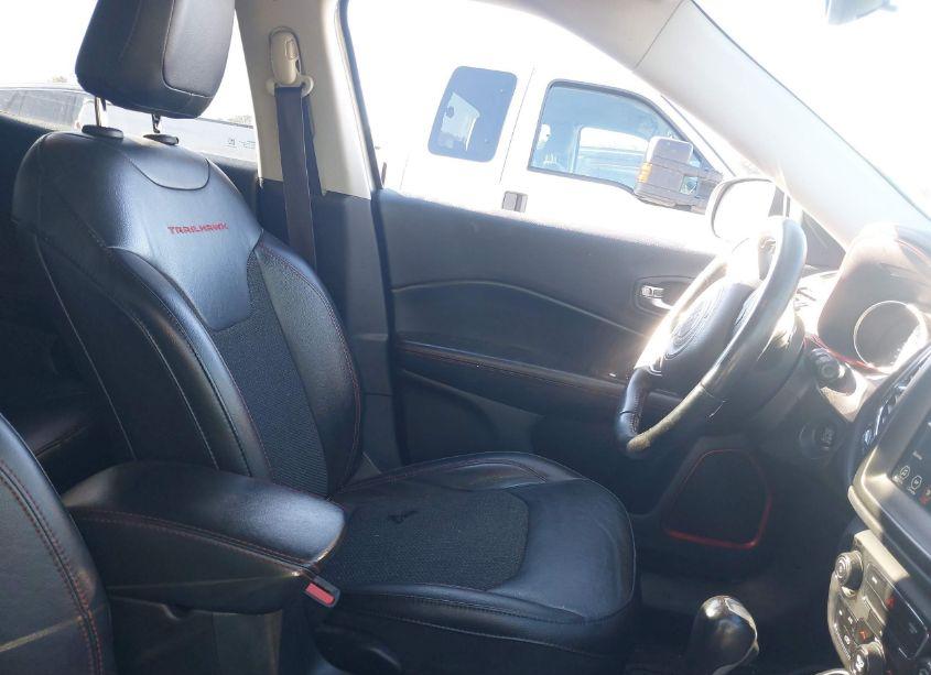 Photo 5 of 2019 Jeep Compass TRAILHAWK 4X4 (VIN 3C4NJDDB0KT780657)