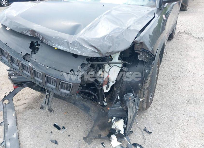 Photo 6 of 2019 Jeep Compass TRAILHAWK 4X4 (VIN 3C4NJDDB0KT799869)