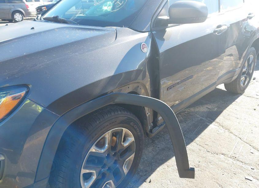 Photo 6 of 2018 Jeep Compass TRAILHAWK 4X4 (VIN 3C4NJDDB1JT153710)