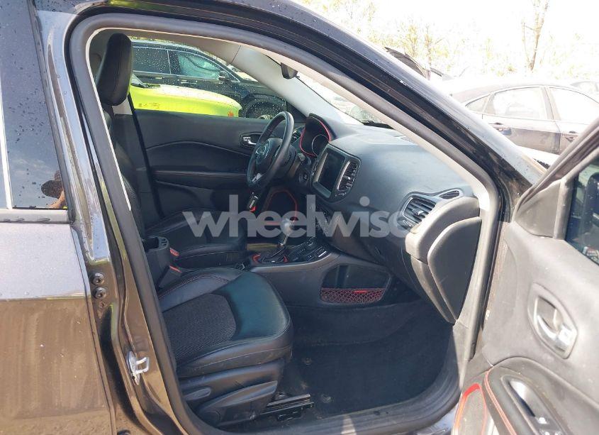 Photo 5 of 2018 Jeep Compass TRAILHAWK 4X4 (VIN 3C4NJDDB1JT232066)