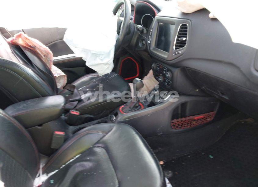 Photo 5 of 2018 Jeep Compass TRAILHAWK 4X4 (VIN 3C4NJDDB2JT343063)