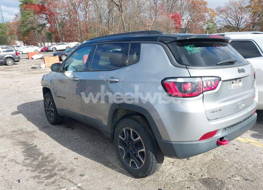 Photo 3 of 2019 Jeep Compass TRAILHAWK 4X4 (VIN 3C4NJDDB2KT739690)