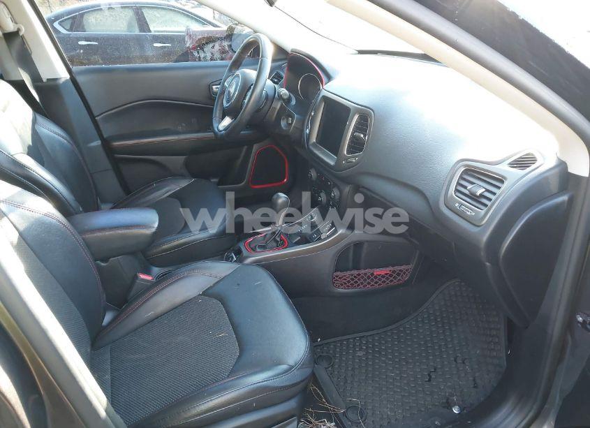 Photo 5 of 2019 Jeep Compass TRAILHAWK 4X4 (VIN 3C4NJDDB2KT739950)