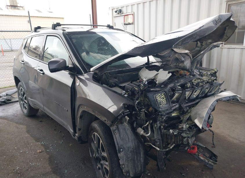 2019 Jeep Compass TRAILHAWK 4X4 (VIN 3C4NJDDB2KT849302) main photo