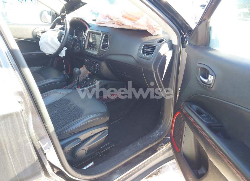 Photo 5 of 2019 Jeep Compass TRAILHAWK 4X4 (VIN 3C4NJDDB3KT602029)