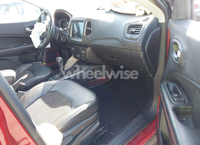 Photo 5 of 2019 Jeep Compass TRAILHAWK 4X4 (VIN 3C4NJDDB3KT671335)