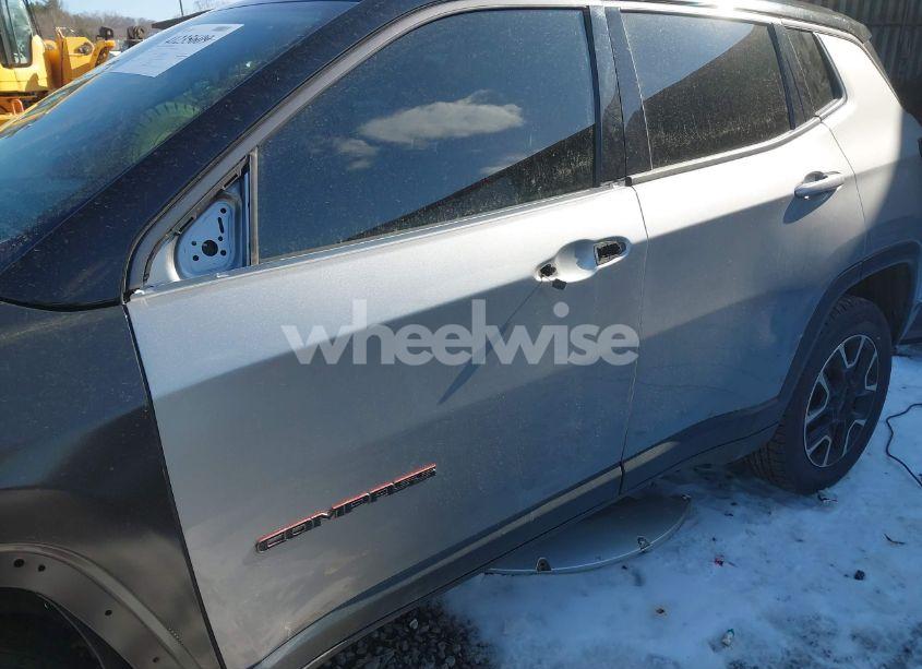 Photo 22 of 2019 Jeep Compass TRAILHAWK 4X4 (VIN 3C4NJDDB3KT780247)