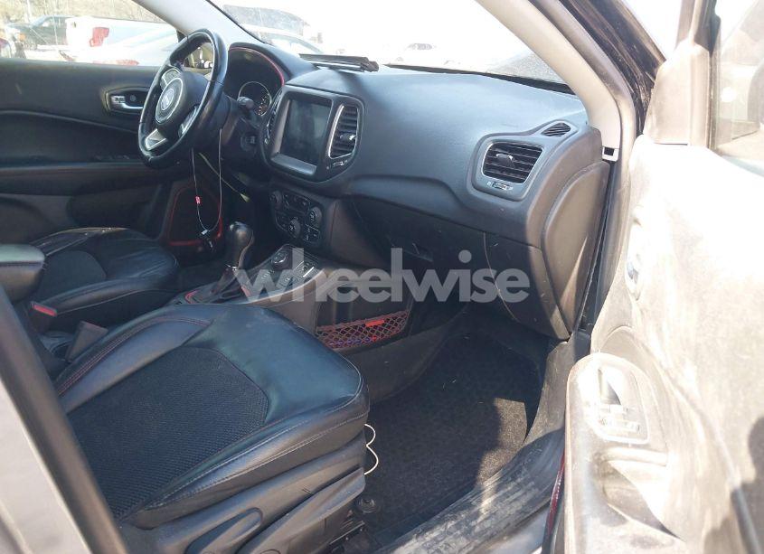 Photo 5 of 2019 Jeep Compass TRAILHAWK 4X4 (VIN 3C4NJDDB3KT780247)