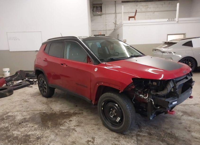 2019 Jeep Compass TRAILHAWK 4X4 (VIN 3C4NJDDB4KT702804) main photo
